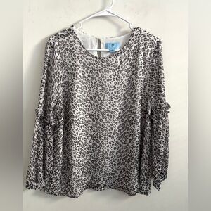 CeCe Print Blouse Women’s L Ruffle Sleeve Chiffon Gray Leopard Print